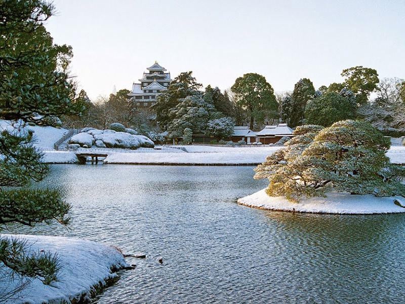 岡山後樂園-冬.jpg